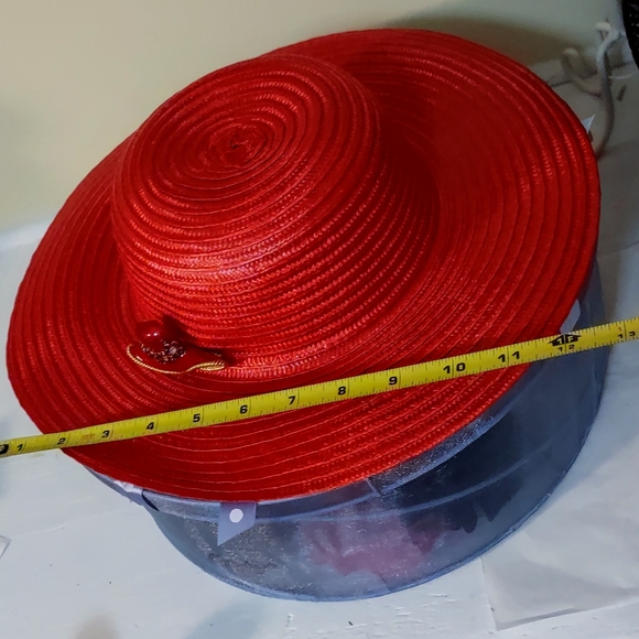 Red Hat with Purple Hat Brooch - Picture 6 of 12